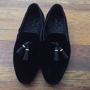 Zara Men’s Black velvet loafer Size 42